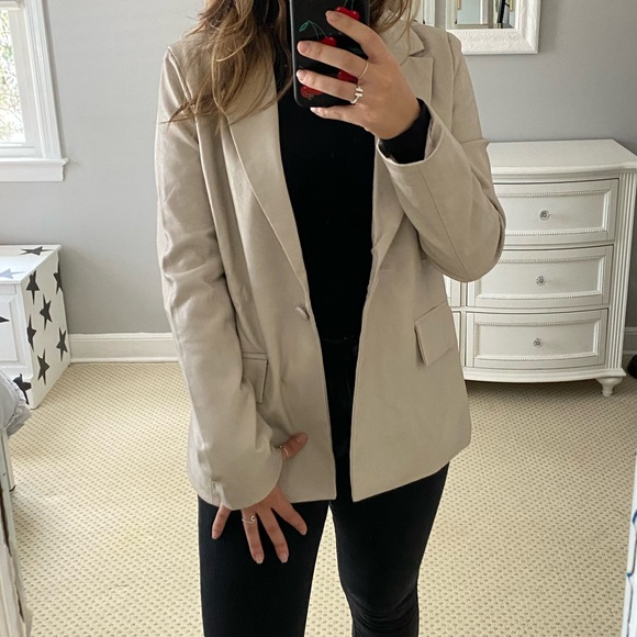 Le Lis Faux Leather Blazer - Picture 4 of 5